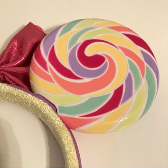 Sold ‼️Disney Parks, Minnie Mouse Lollipop Candy Ears - Picture 3 of 9